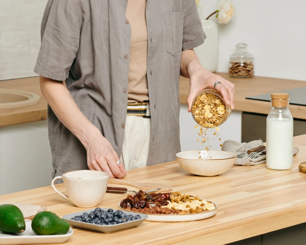 small kitchen island with wheels